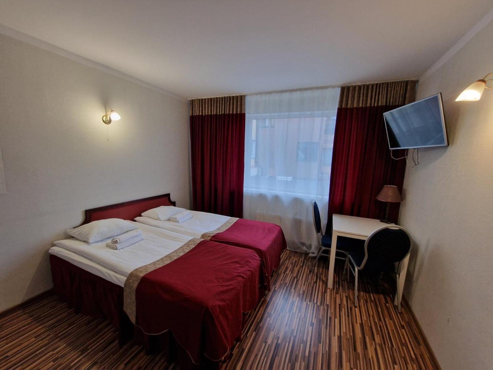 Ecoland Hotel Tallinn Exterior photo